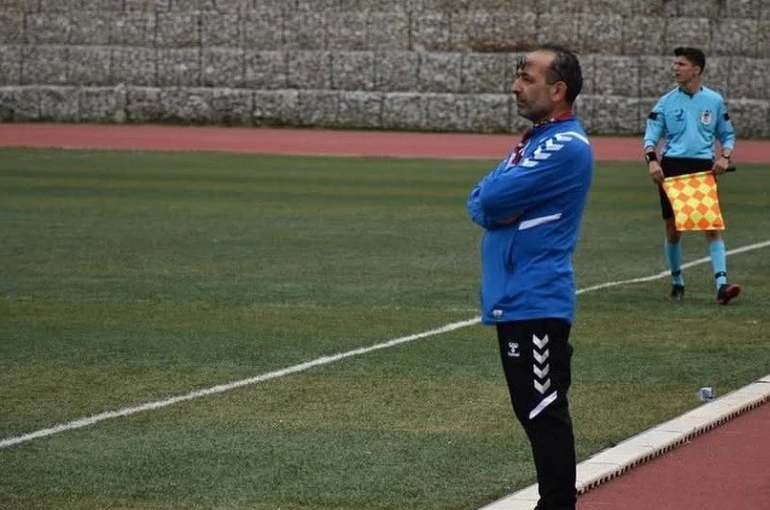 Söğütspor başarılı teknik adam ile yollarını ayırdı