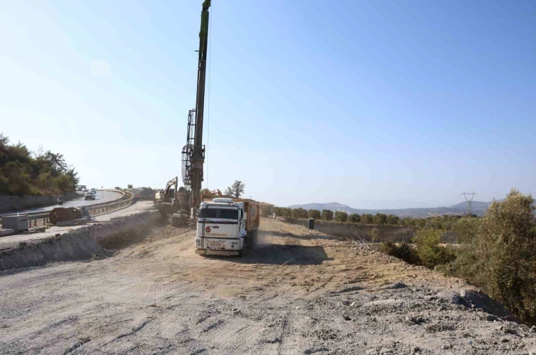 Söke-Kuşadası yolunda bakım onarım çalışması başladı 