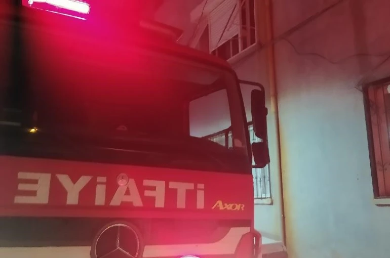 Söke’de gece yarısı mutfak yangını paniğe neden oldu 