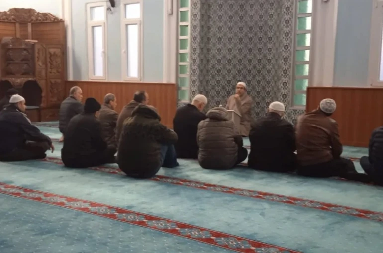 Söke’de Hacı Ahmet Özbaş Camii’nde sabah namazı buluşması 