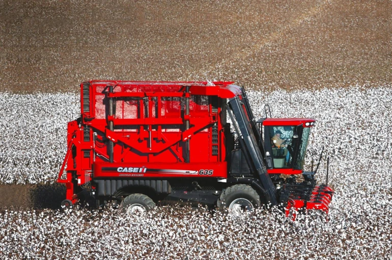 Söke’de makinalı pamuk hasat ücreti belirlendi 
