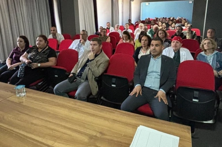 Söke’de sağlık çalışanlarına "mesleki sorumluluk" eğitimi 