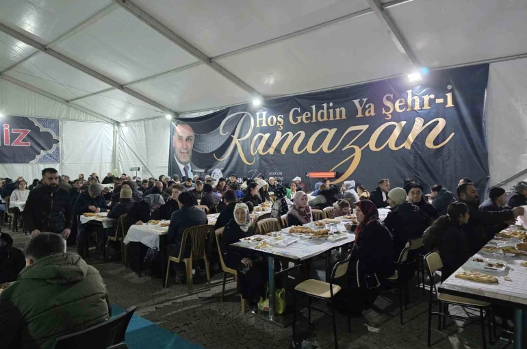 Sorgun Belediyesi iftar çadırında her gün 450 kişilik iftar menüsü hazırlanıyor 