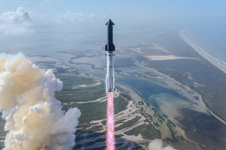 SpaceX, Starship V3 roketinin ilk uçuşunu gerçekleştirdi