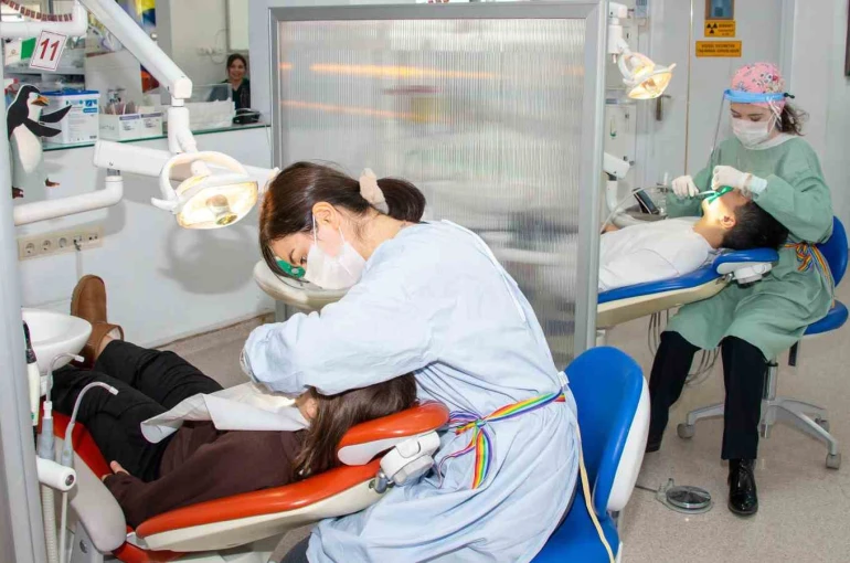 SÜ Diş Hekimliği Fakültesinde ilk muayeneler randevusuz yapılıyor 