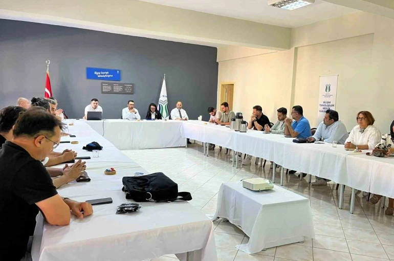 SUBÜ Bilişim Teknolojileri MYO Akademik Kurulu toplandı 