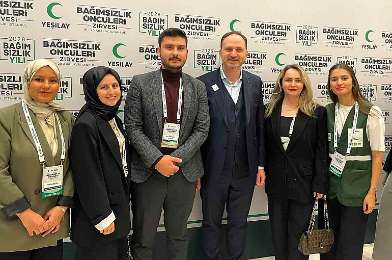 SUBÜ Yeşilay Topluluğu öğrencileri, Bağımsızlık Öncüleri Zirvesi’nde yer aldı 