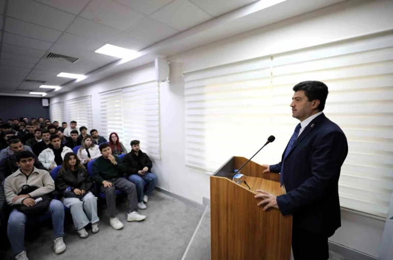 SUBÜ’de 604 öğrenci İŞKUR programıyla işbaşı yaptı 