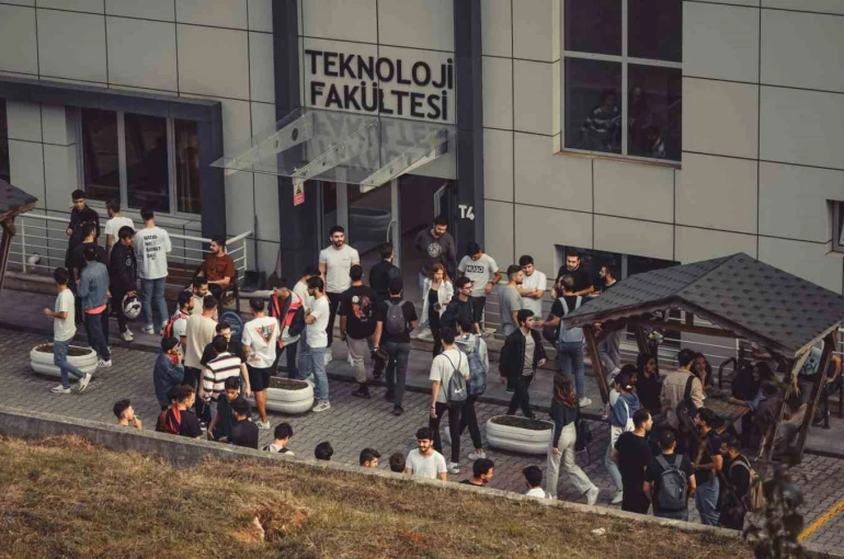 SUBÜ’de kontenjanlar doldu 