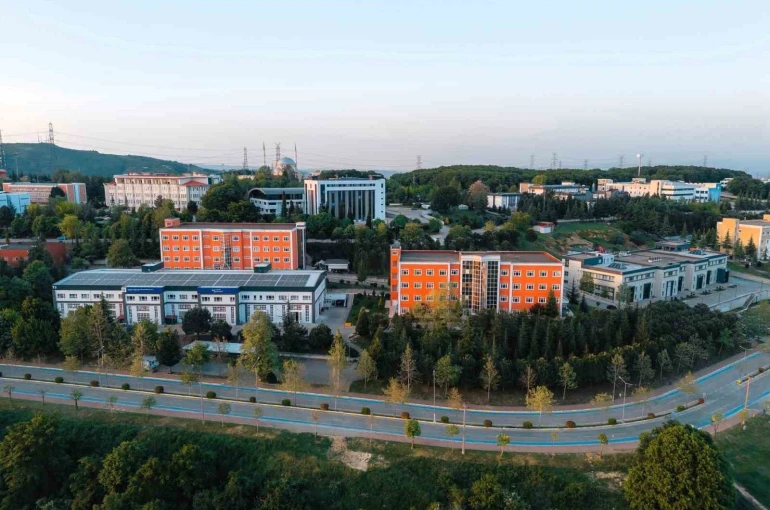 SUBÜ’den 7 isim en etkili bilim insanları listesinde 