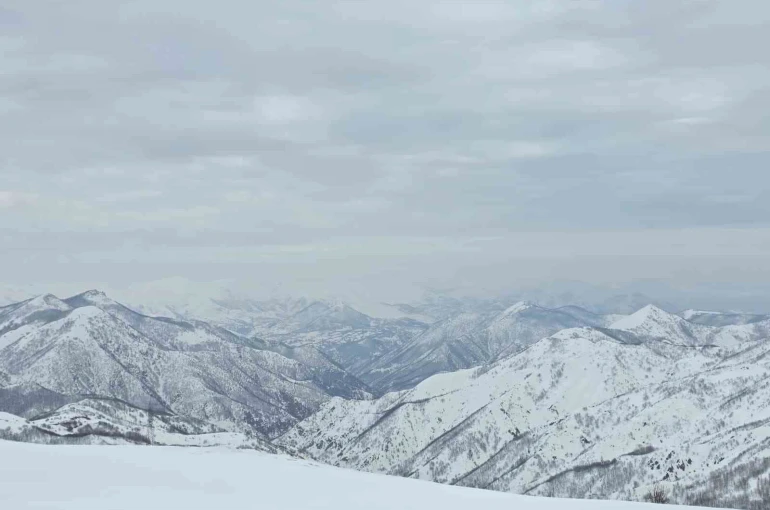 Sülbüs Dağı’nda zorlu kış tırmanışı 