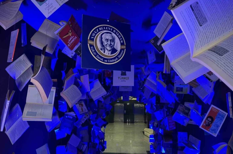 Sultangazi’de, Yavuz Bülent Bâkiler Kültür, Sanat ve Edebiyat Sezonu 