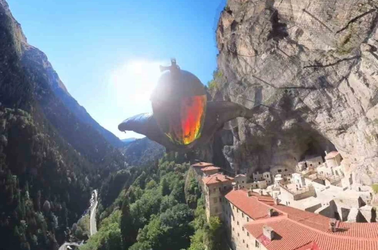 Sümela’ya yarasa uçuşu