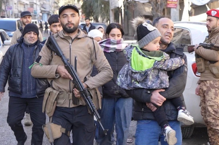 Suriye İç Güvenlik Güçleri, Şeyh Maksud’da SDG’nin canlı kalkan olarak kullandığı sivilleri kurtardı 