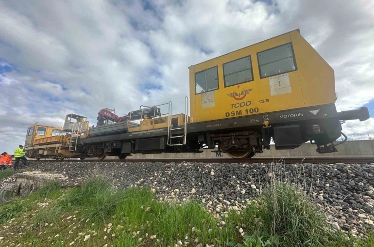 Suriye sınırındaki 350 kilometrelik hat tren trafiğine açıldı 