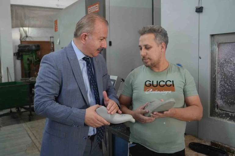 Suriyelilerin ülkelerine dönmesi ayakkabı sektöründe eleman sıkıntısına neden oldu