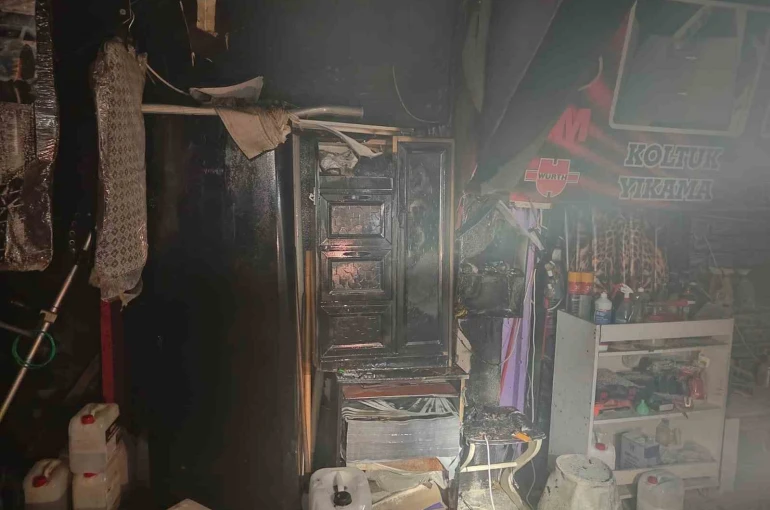 Susurluk’ta iş yerinde korkutan yangın 