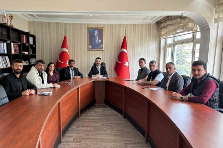 Susuz’da kamu yatırımları masaya yatırıldı, projelerde son durum değerlendirildi 