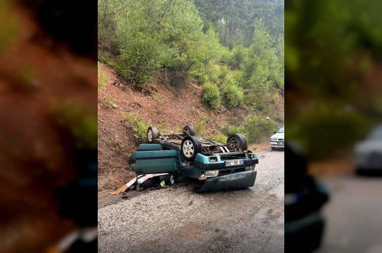 Takla atan otomobilde baba öldü, kızı yaralandı