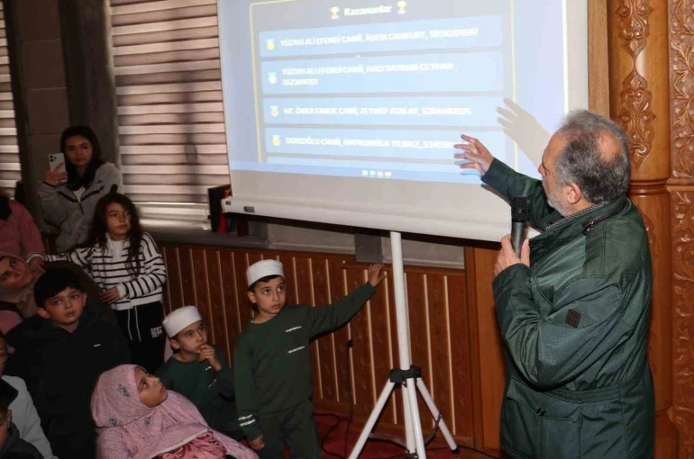 Talas’ta teravihte buluştular, sürprizlerle tanıştılar 