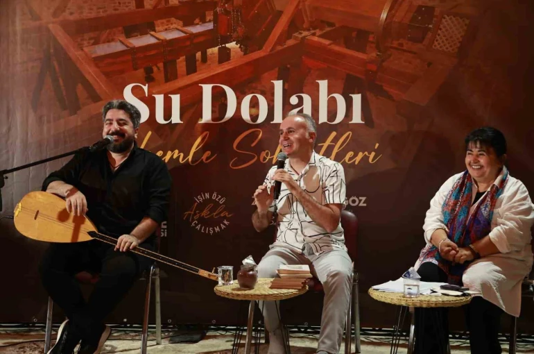 Tarihi Su Dolabı’nda Neşet Ertaş türküleri seslendirildi 