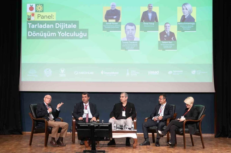 Tarımın dijital geleceği İzmir’de konuşuldu 