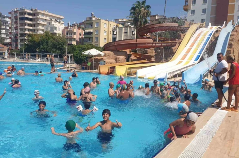 Tarsus’ta çocuklara güvenli yüzme imkanı sağlayan proje BELFOR’da seçildi 