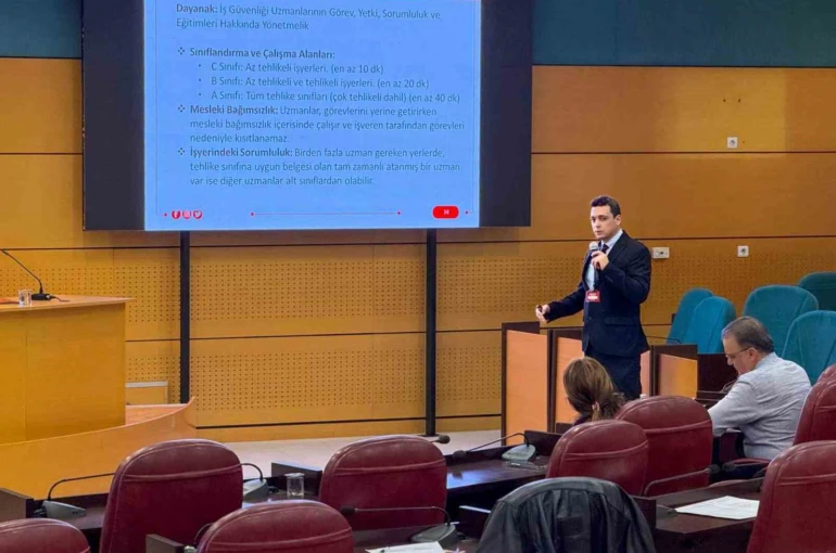 Tarsus’ta iş sağlığı ve güvenliği sempozyumu düzenlendi 