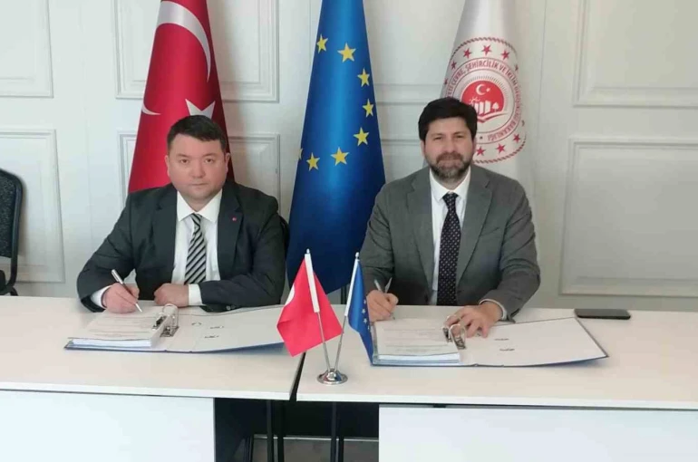 Tarsus’ta yeşil çatı dönemi başlıyor 