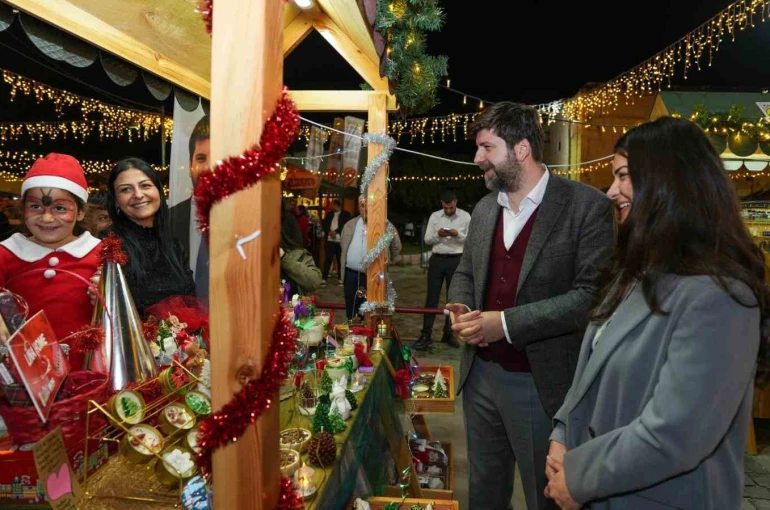 Tarsus’ta yılbaşı pazarları kapılarını açtı 