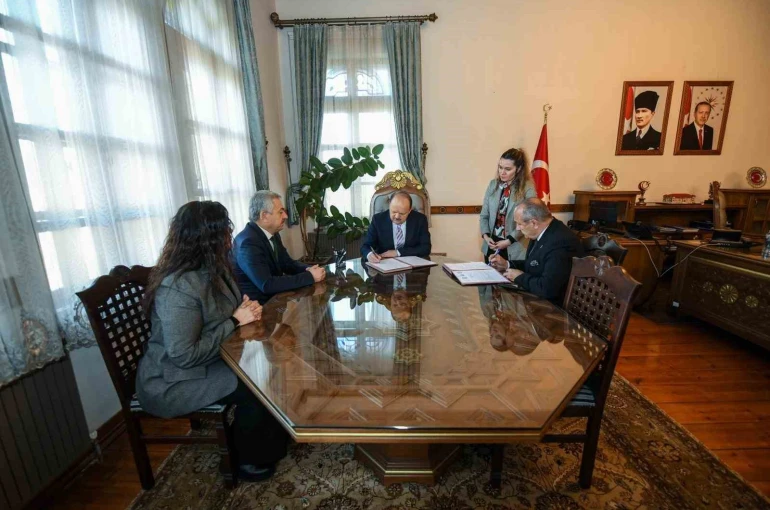 Taşköprü Belediyesi, 2 milyon liralık hibe desteğiyle yaşlılara evde bakım desteği sağlayacak 