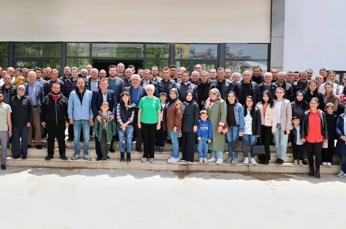 Tavas’ta emeğin bayramı sofrada kutlandı; Başkan Tatıl’tan anlamlı buluşma 