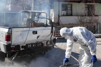 Tavas’ta rögarlar ilaçlanıyor 