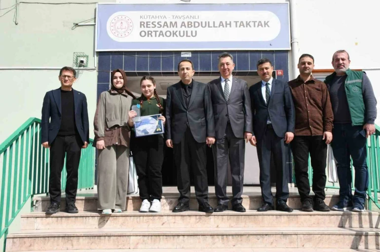 Tavşanlı Ressam Abdullah Taktak öğrencisi bölge birincisi oldu