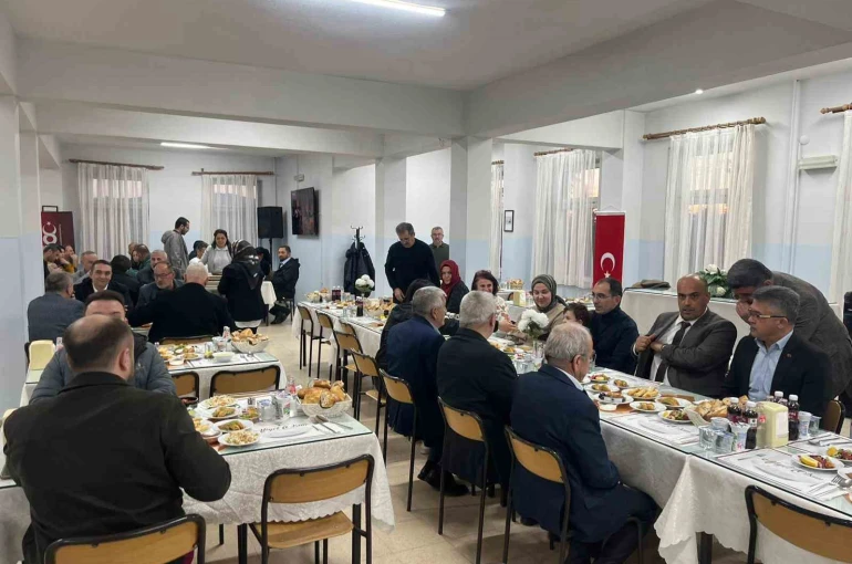 Tavşanlı’da Sanayici ve Eğitimciler "Hamilik" iftarında buluştu 