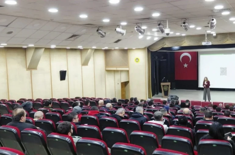 Tavşanlı’da "Teknoloji Bağımlılığı" konulu seminer düzenlendi 