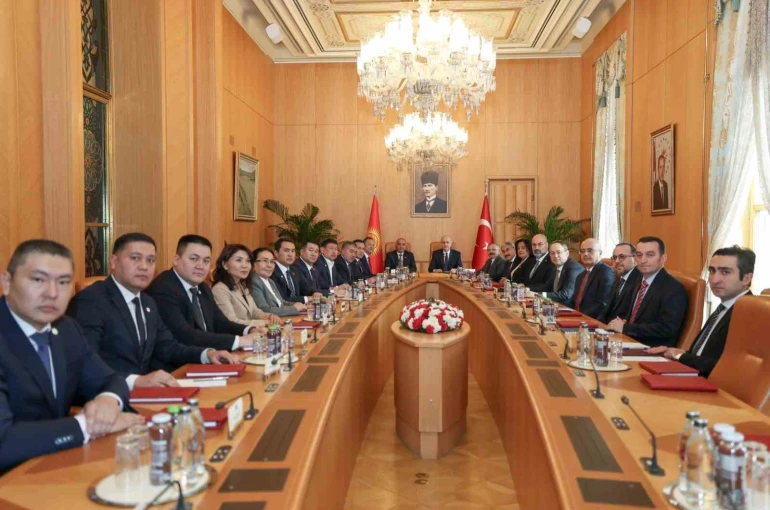 TBMM Başkanı Kurtulmuş: "İlk raporlara baktığımız zaman partiler arasında çok kolay uzlaşılacak bir zemin görünmüyor" 