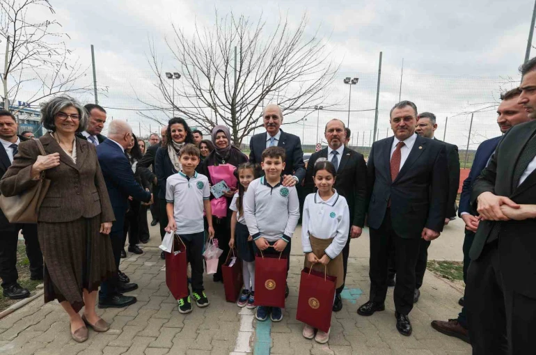 TBMM Başkanı Kurtulmuş: "Türkiye olarak barışın, istikrarın, huzurun ve insani değerlerin yanında olduk, olmaya devam edeceğiz"