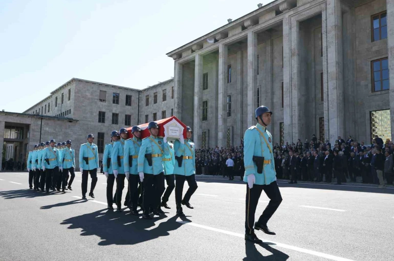 TBMM’de Ökkeş Şendiller için tören düzenlendi 
