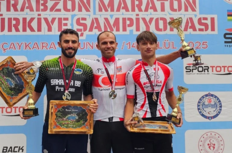 Tecrübeli pedal şampiyonada podyumu boş bırakmadı