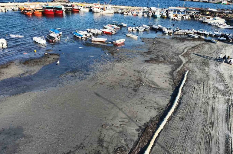 Tekirdağ’da deniz çekildi 