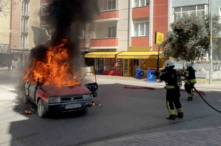 Tekirdağ’da korku dolu anlar: LPG’li otomobil alev topuna döndü 