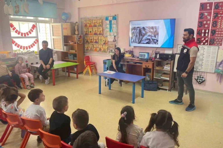 Tekirdağ’da öğrencilere balık tüketimi eğitimi 