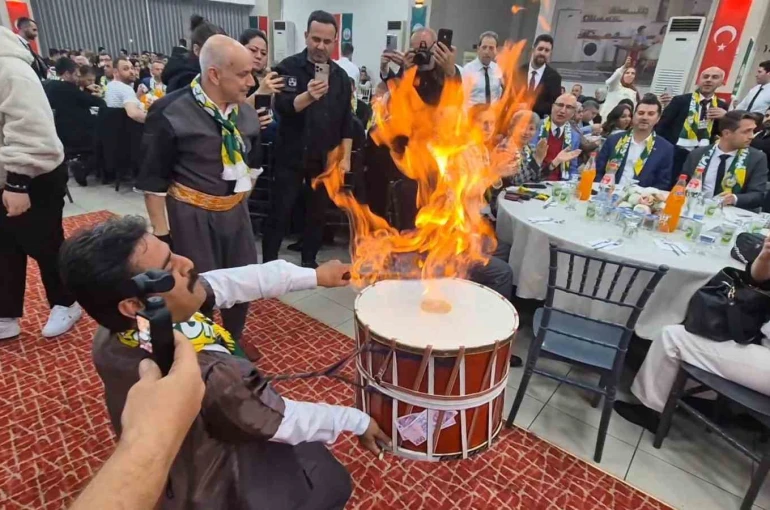 Tekirdağ’da Şanlıurfa rüzgarı: 1 ton çiğ köfte ikram edildi 