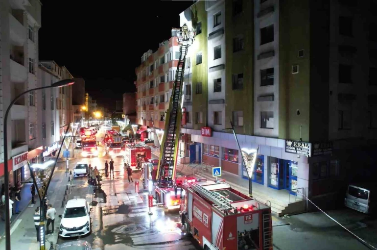 Tekstil atölyesinde yangın paniği 