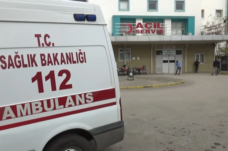 Temizlik için gittiği fabrikanın çatısından düşen işçi hayatını kaybetti 