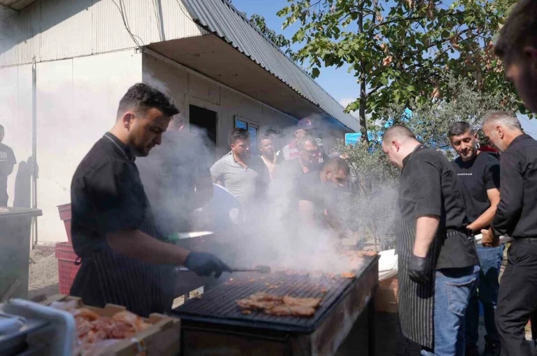 Temizlik işçileri motivasyon etkinliğinde buluştu