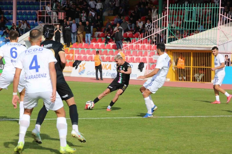 TFF 2. Lig: Isparta 32 Spor: 4 - Ankara Demirspor: 0 