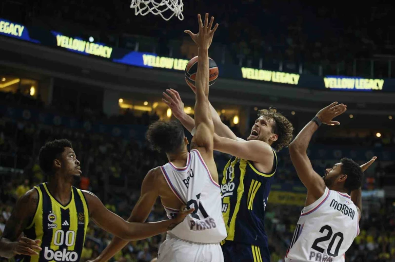 THY Euroleague: Fenerbahçe: 96 - Paris Basketbol: 77