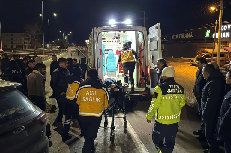 Tırla otomobilin çarpıştığı kazada 1 kişi öldü 6 kişi yaralandı